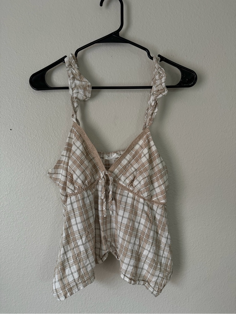 Women’s Plaid Tie-Front Cami Tank Top in Beige
